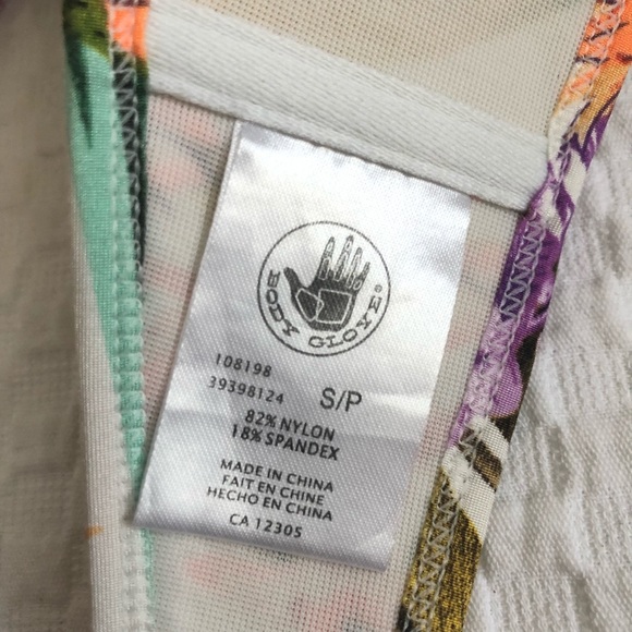 🖤Body Glove Floral Bandeau Bikini Top—S - Picture 8 of 8